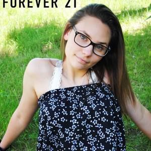 Meet your Posher, Chloe